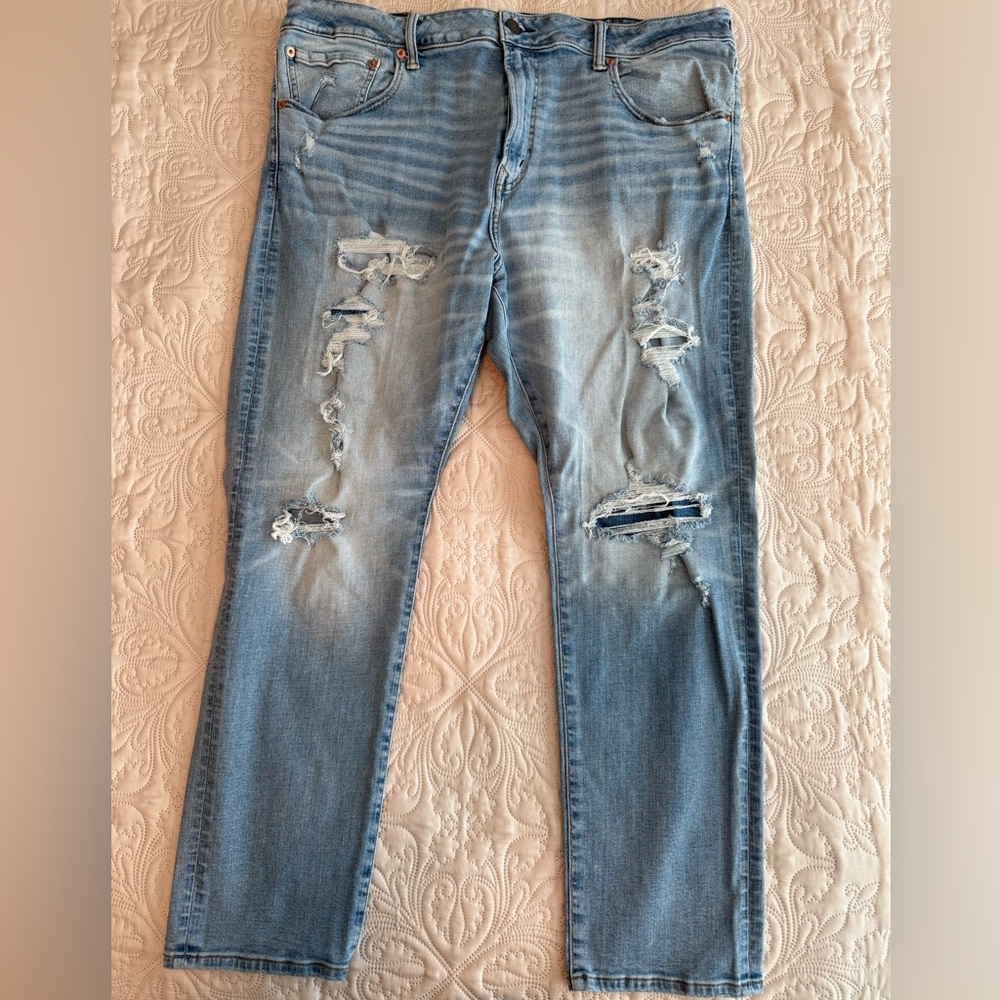 American Eagle Outfitters Light Blue Distressed Straight Jeans